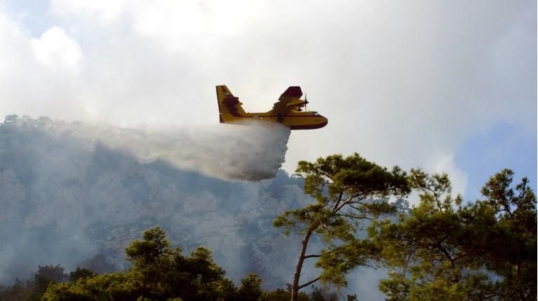 Μεγάλη ΦΩΤΙΑ ΤΩΡΑ στην Αττική – Ποια περιοχή καίγεται, σηκώθηκαν τα αεροσκάφη